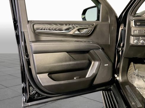 Used 2023 GMC Yukon XL Denali AWD/4WD image 22