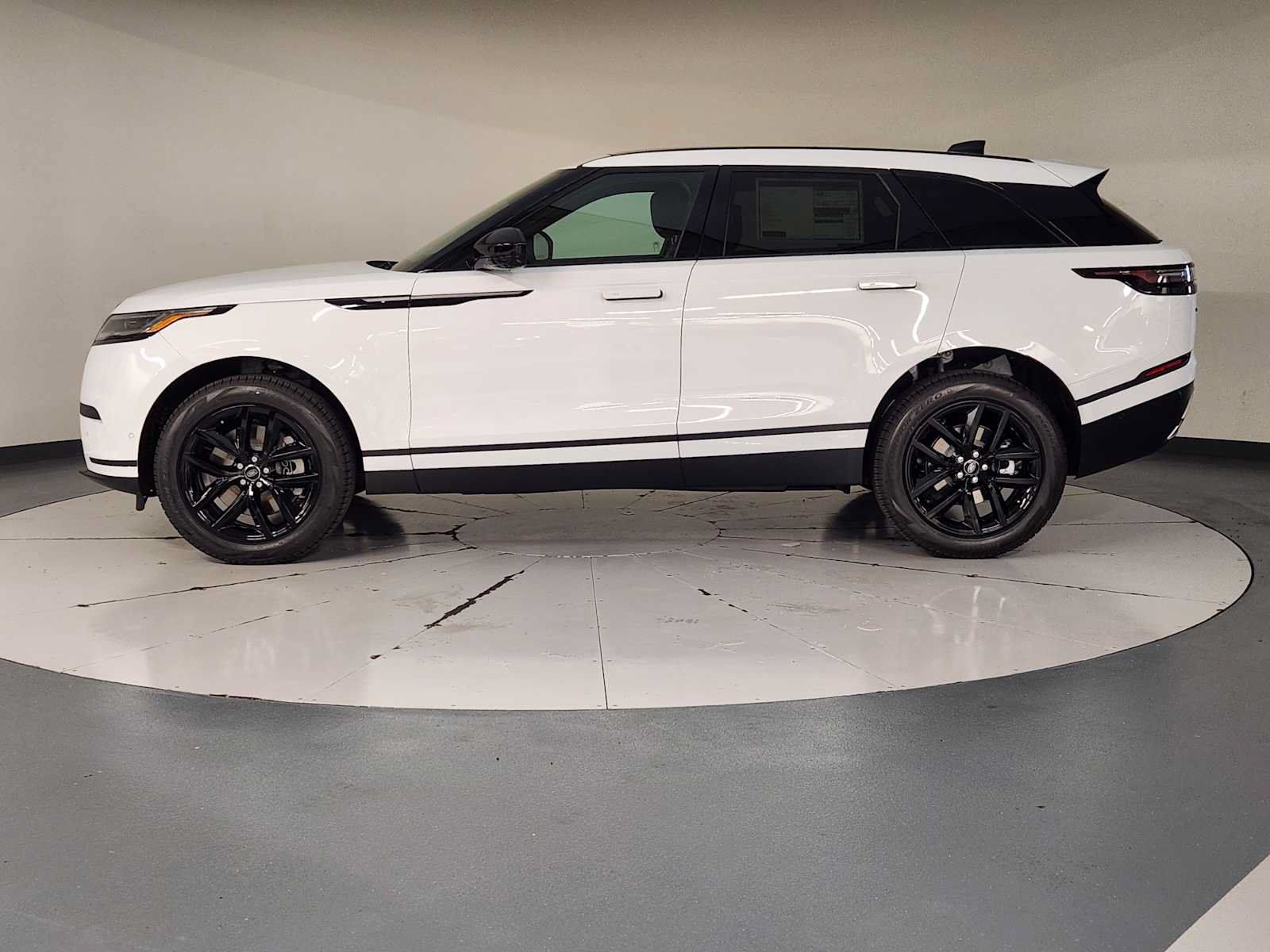 New 2026 Land Rover Range Rover Velar S AWD/4WD image 5