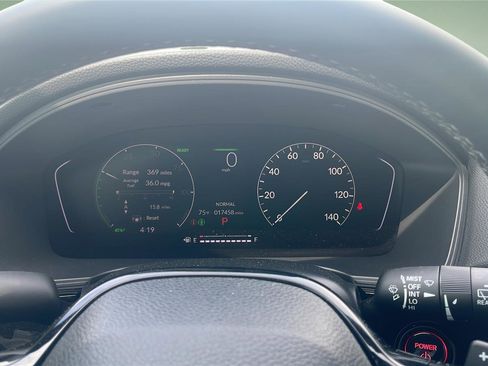 Used 2025 Honda Civic Sport image 10