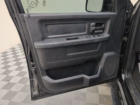 Used 2017 RAM 1500 Express image 33