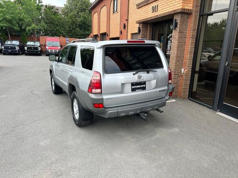 Used 2003 Toyota 4Runner SR5 AWD/4WD image 5