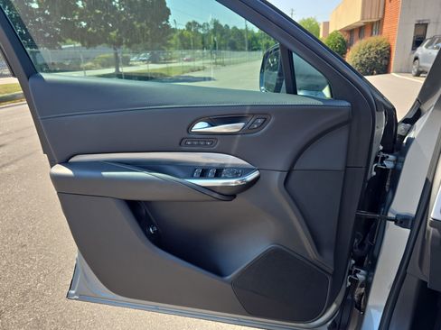 Used 2025 Cadillac XT4 Premium Luxury w/ Cold Weather Package FWD image 26