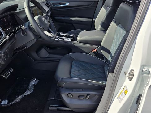 New 2026 Volkswagen Atlas Cross Sport SEL Premium R-Line AWD/4WD image 6