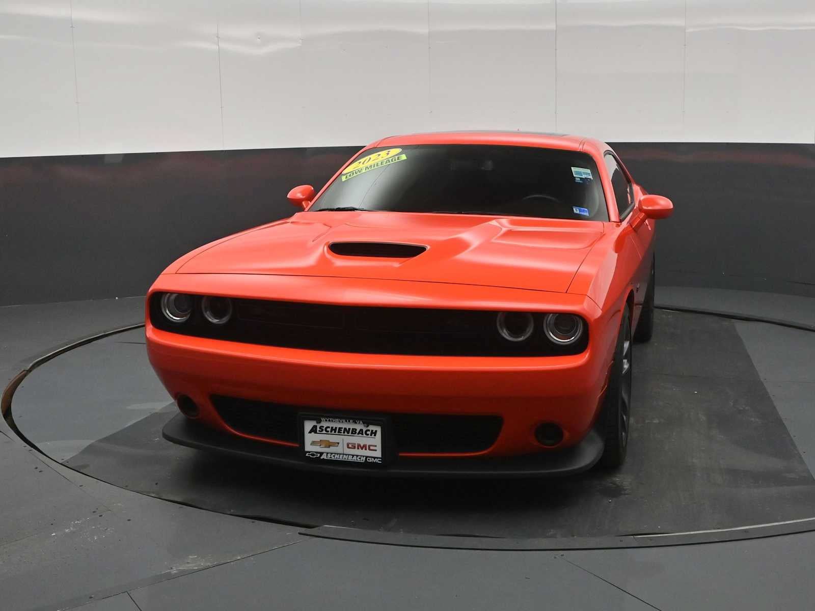 Used 2023 Dodge Challenger R/T RWD image 5