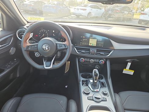 New 2025 Alfa Romeo Giulia w/ Driving Assist Package image 6