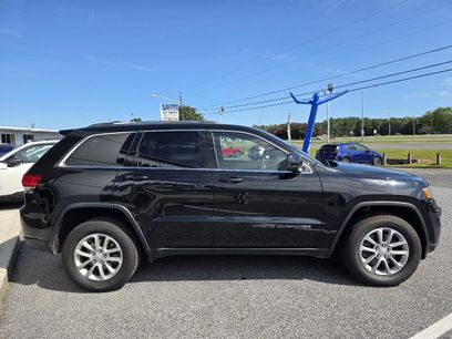 Used 2021 Jeep Grand Cherokee Laredo