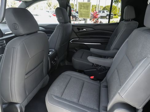 Used 2024 Chevrolet Traverse LT image 33