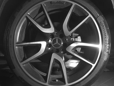 Used 2019 Mercedes-Benz GLC 43 AMG 4MATIC image 11
