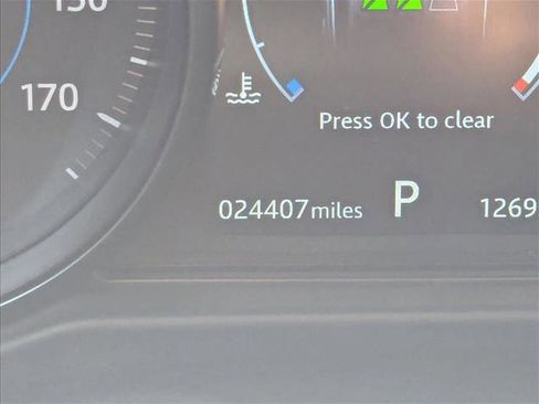 Used 2018 Jaguar XF Prestige image 11