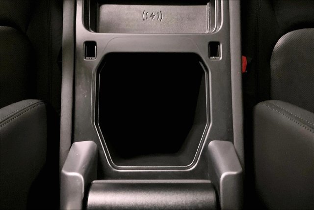 Certified 2023 Land Rover Defender 110 S AWD/4WD image 11