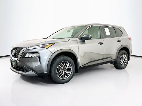Used 2023 Nissan Rogue S AWD/4WD image 3