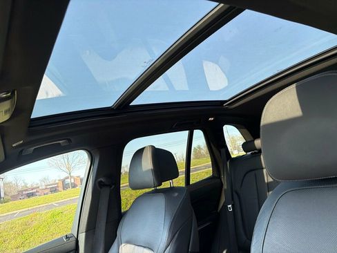 Used 2019 BMW X5 xDrive40i w/ Luxury Seating Package image 24