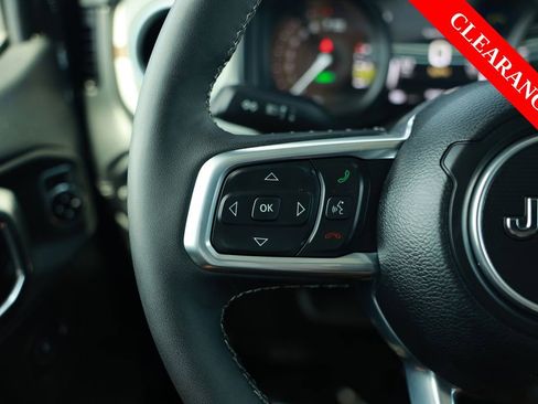 Used 2025 Jeep Wrangler Unlimited Sahara AWD/4WD image 23