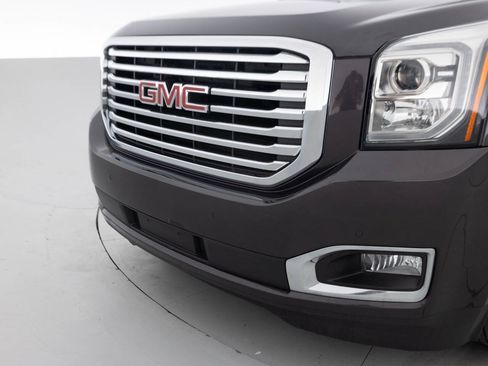 Used 2018 GMC Yukon XL SLT w/ Premium Edition AWD/4WD image 16