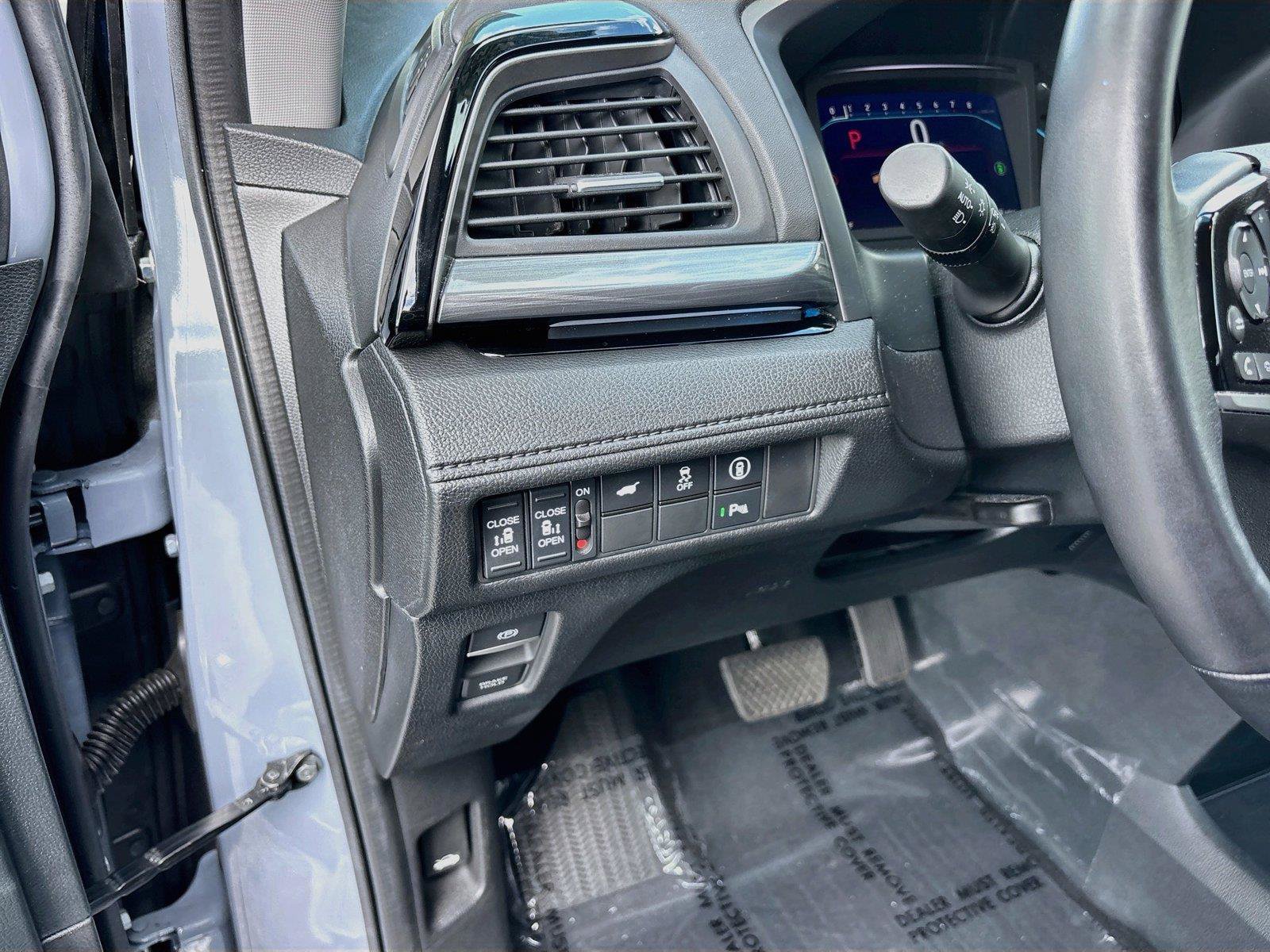 Used 2023 Honda Odyssey Elite image 11