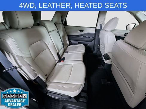 Used 2022 Nissan Pathfinder SL AWD/4WD image 27