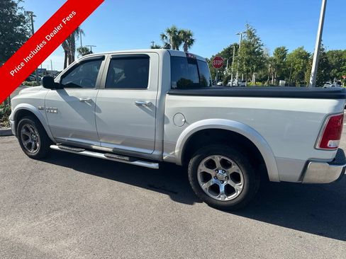 Used 2017 RAM 1500 Laramie w/ Convenience Group AWD/4WD image 3