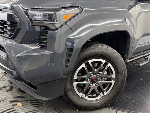 Certified 2025 Toyota Tacoma TRD Sport AWD/4WD image 5