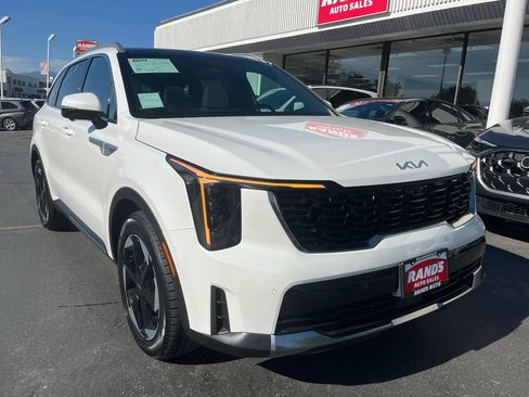 Used 2025 Kia Sorento SX Prestige AWD/4WD image 2