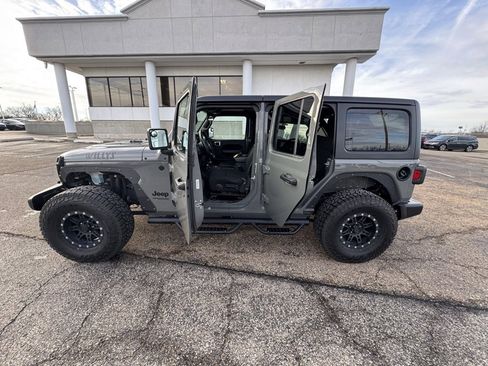 Used 2020 Jeep Wrangler Unlimited Sport image 4