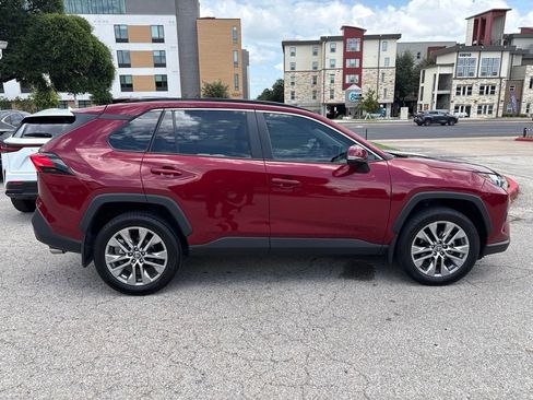 Used 2023 Toyota RAV4 XLE Premium FWD image 6