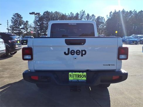 New 2026 Jeep Gladiator Sport image 3