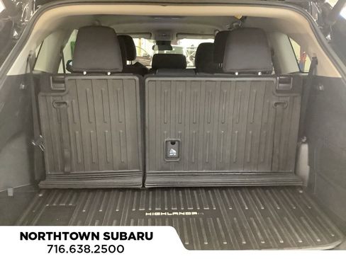 Used 2023 Toyota Highlander LE image 15