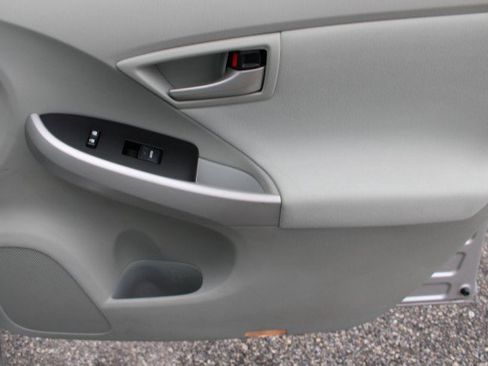 Used 2012 Toyota Prius Three FWD image 12