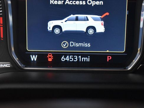 Used 2021 GMC Yukon XL Denali w/ Denali Premium Package AWD/4WD image 22