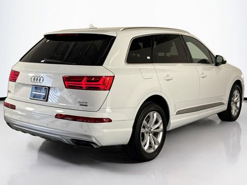 Used 2017 Audi Q7 3.0T Premium image 5