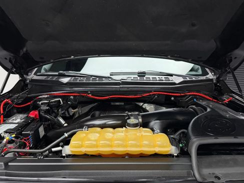 Used 2018 Ford F150 XLT w/ Equipment Group 302A Luxury AWD/4WD image 8