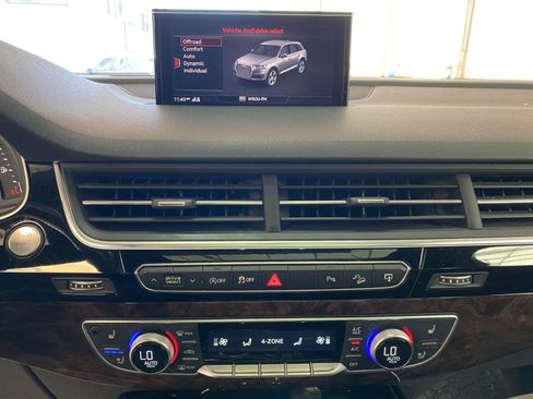 Used 2017 Audi Q7 3.0T Premium Plus AWD/4WD image 28