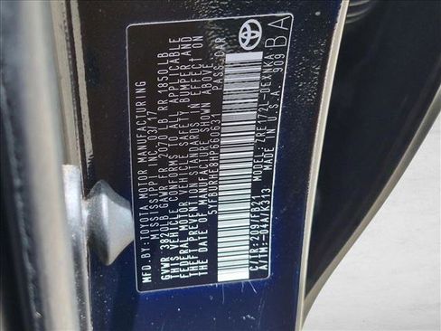 Used 2017 Toyota Corolla LE FWD image 18