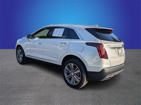 Certified 2025 Cadillac XT5 Premium Luxury image 3