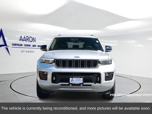 Used 2023 Jeep Grand Cherokee Overland image 4