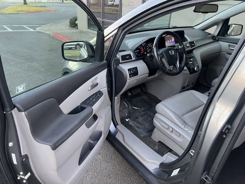 Used 2011 Honda Odyssey EX-L image 7