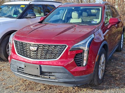 Used 2019 Cadillac XT4 Luxury w/ Cold Weather Package image 3