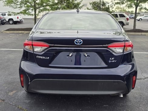 Used 2025 Toyota Corolla LE FWD image 6