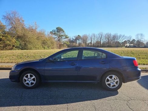 Used 2009 Mitsubishi Galant ES image 2