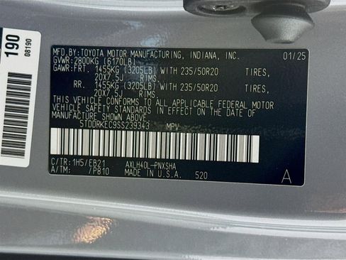 Used 2025 Toyota Sienna XSE w/ XSE Plus Package image 33