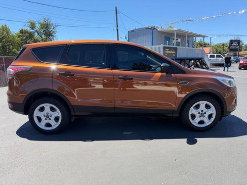 Used 2017 Ford Escape S FWD image 22
