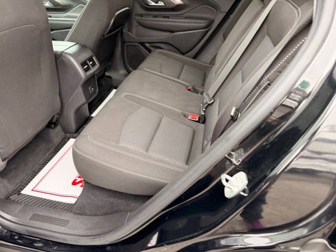 Used 2023 GMC Terrain SLE image 12