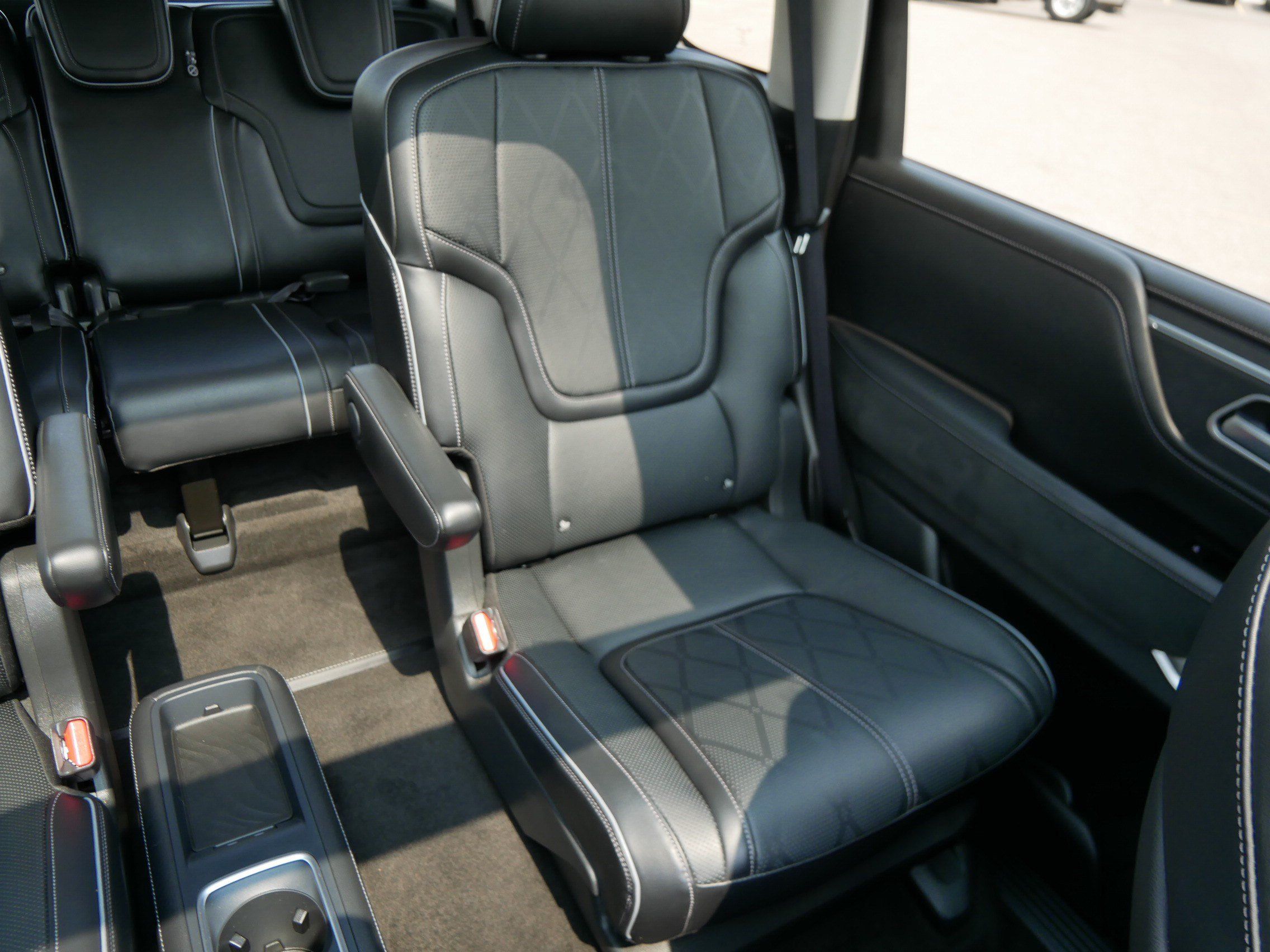 Used 2025 INFINITI QX80 Sensory AWD/4WD image 14