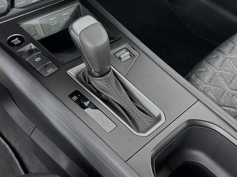 New 2026 Nissan Kicks SV image 17