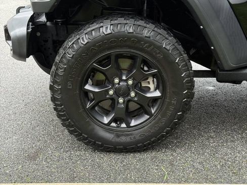 Used 2022 Jeep Wrangler Sport AWD/4WD image 10