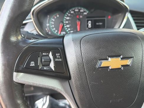 Used 2022 Chevrolet Trax LT w/ Driver Confidence Package AWD/4WD image 27