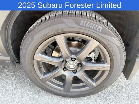 Used 2025 Subaru Forester Limited AWD/4WD image 21