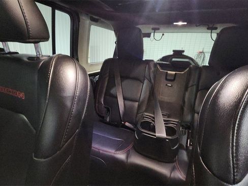 Used 2021 Jeep Wrangler Unlimited Rubicon image 26