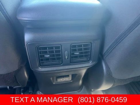 Used 2025 Toyota RAV4 XLE AWD/4WD image 16