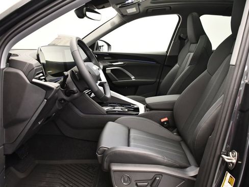 Used 2025 Audi Q5 Premium Plus w/ Premium Plus image 36